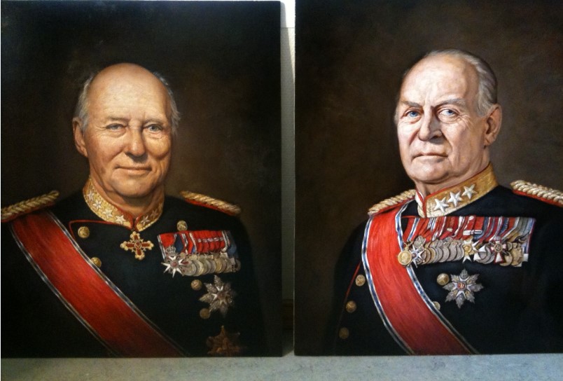Tronskiftet mellom Olav V og Harald V illustrert med Ross Kolbys bilde av de to rundt samme alder.