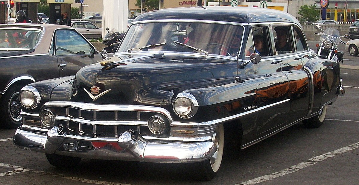 Kong Olav Vs bil så omtrent slik ut: Her en 1952-variant.