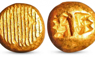 Verdens første mynter hadde bare enkle risninger og pregemønstre.